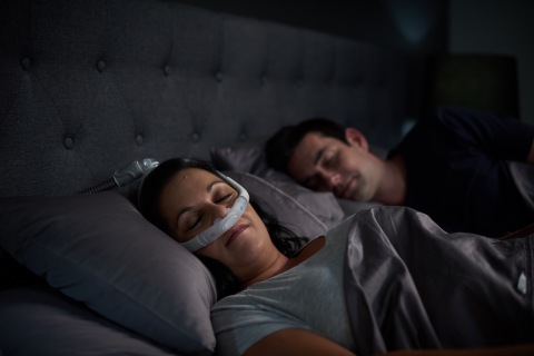 woman sleeping soundly wearing AirFit p30i
