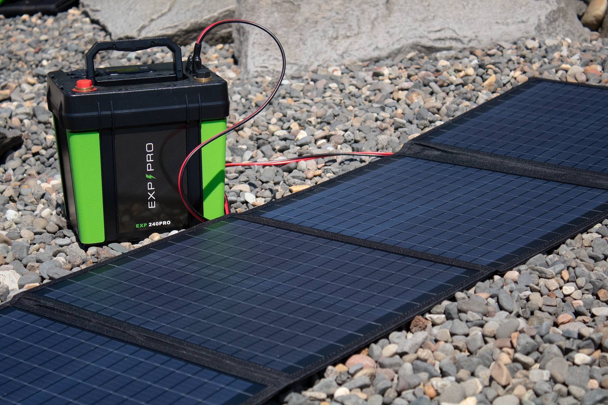 EXP240PRO 786 Wh CPAP Battery + 100 Watt Solar Panel Bundle