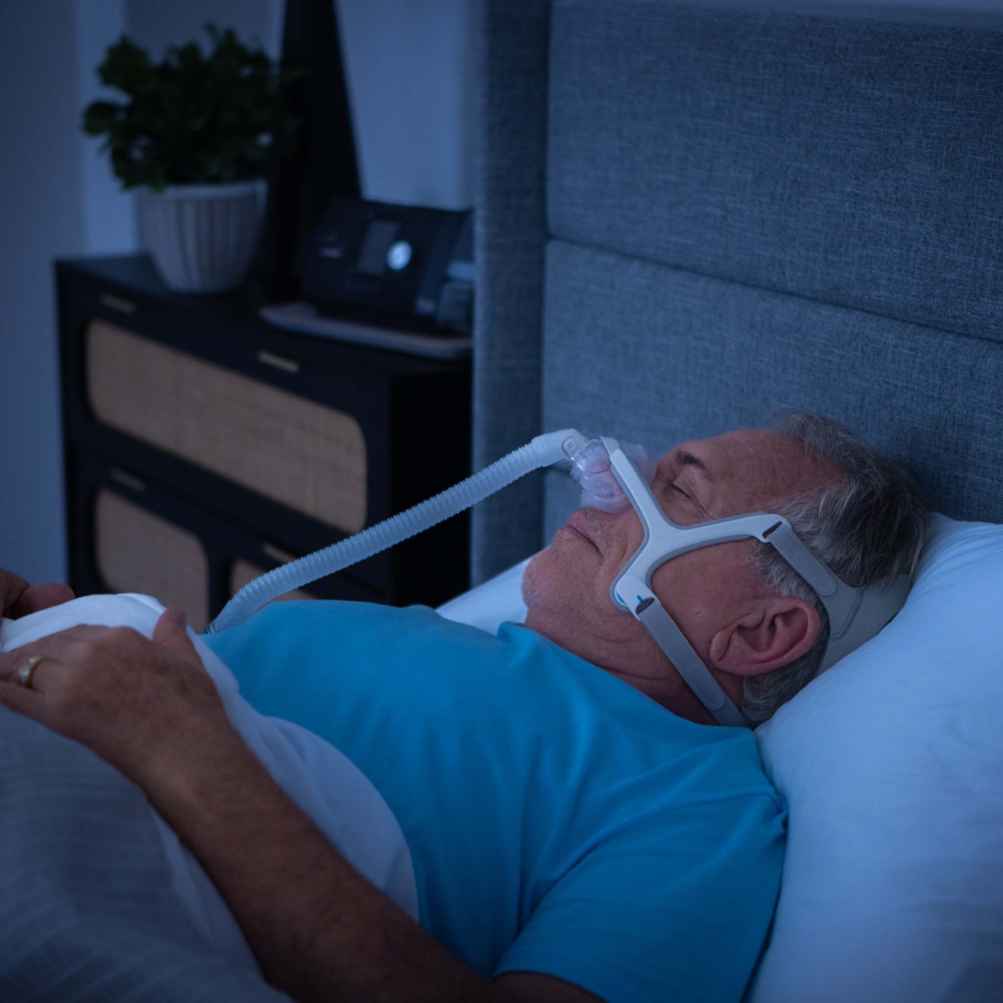 AirSense 10 AutoSet with AirFit N20 – cpap.com