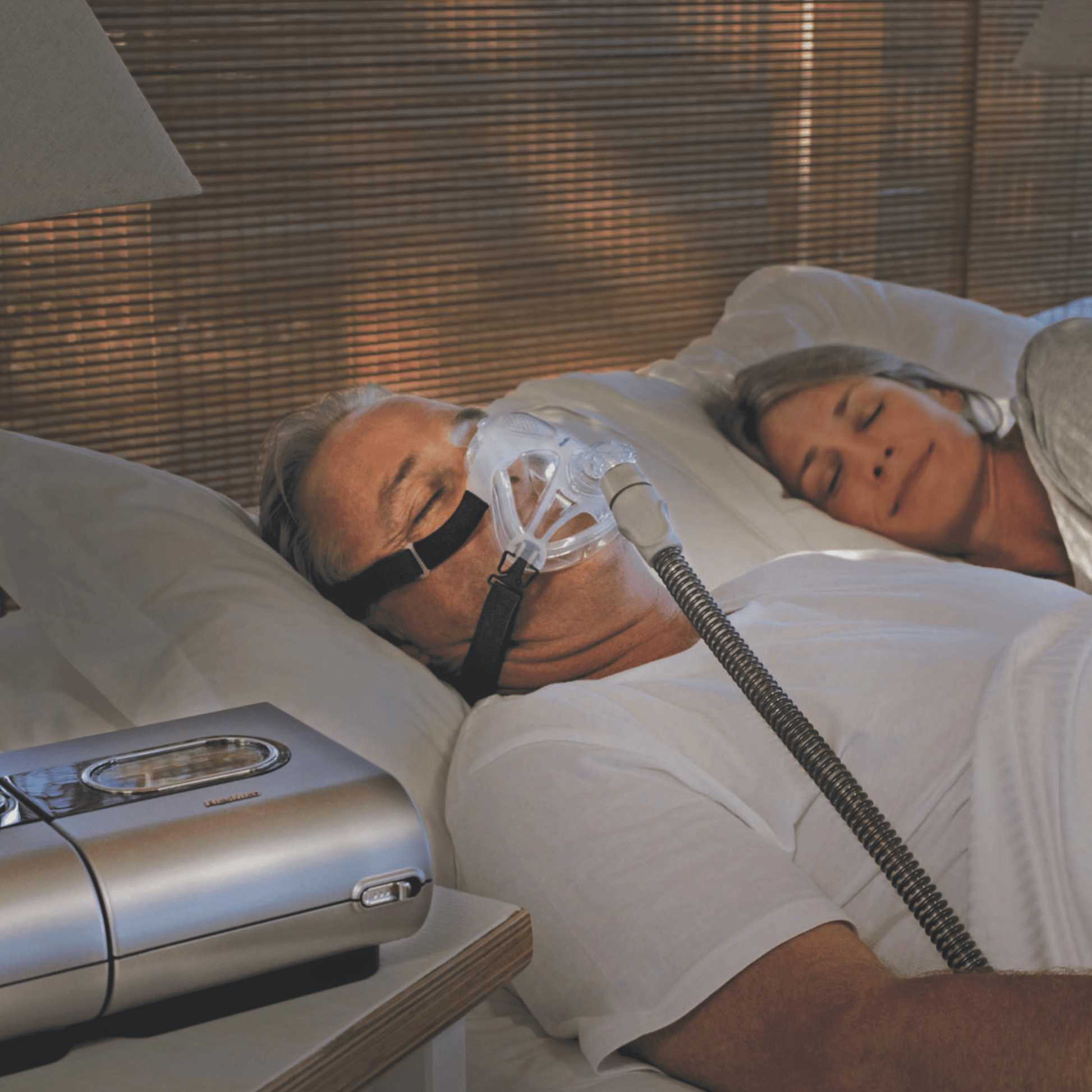 man sleeps soundly with the mirage quattro fx